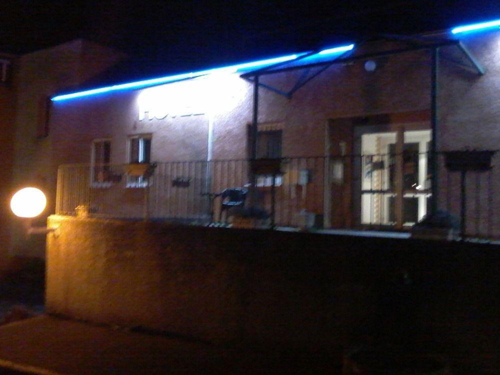 Hotel De La Tour Saint Etienne Sud Exterior photo